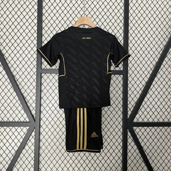 Retro 11-12 Real Madrid Away Kids Kit - Image 5