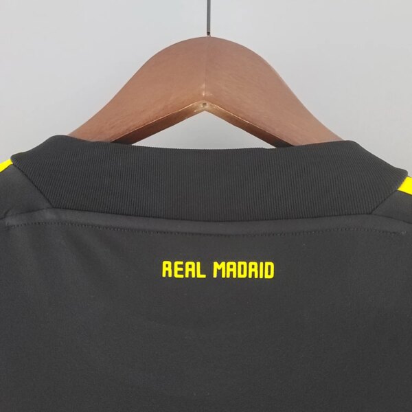 11-12 Real Madrid Black Goal Keeper Retro Jersey - Image 5