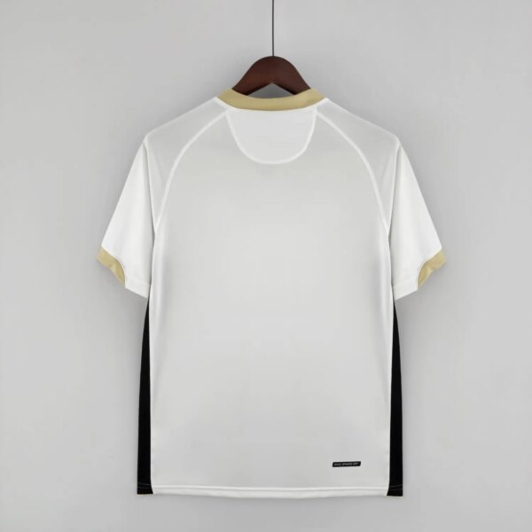 06-07 Manchester United Away White Jersey - Image 4