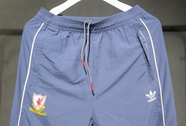 24-25 Liverpool Retro Windbreaker Suit - Image 12