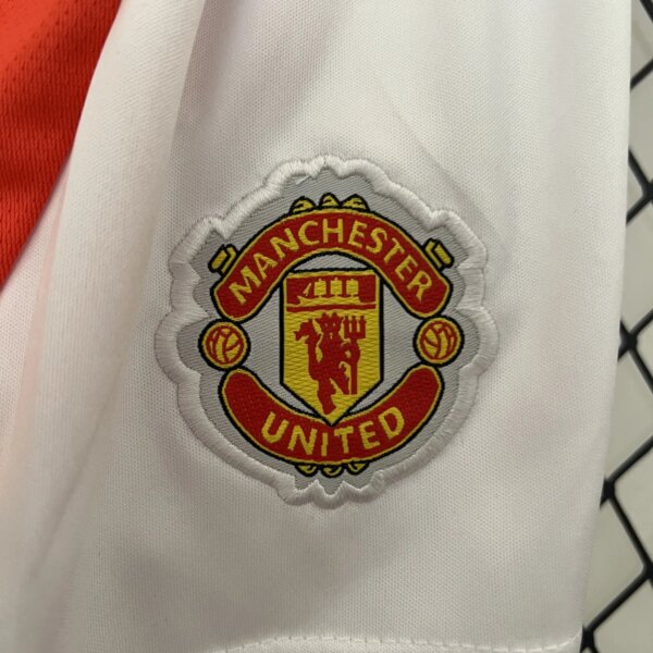 24-25 Manchester United Home Kid Kit - Image 4