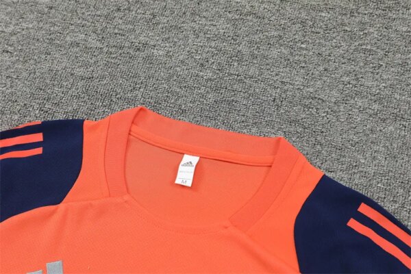 24-25 Manchester United Orange Short Sleeve Training Suit - Image 2