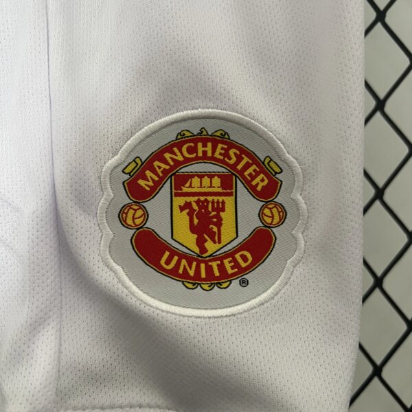 Retro 07-08 Manchester United Away Kids Kit - Image 4