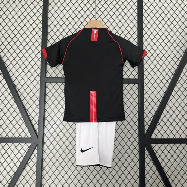 Retro 07-08 Manchester United Away Kids Kit - Image 5