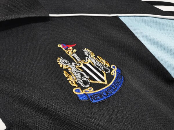 00-01 Newcastle United Away Retro Jersey - Image 2