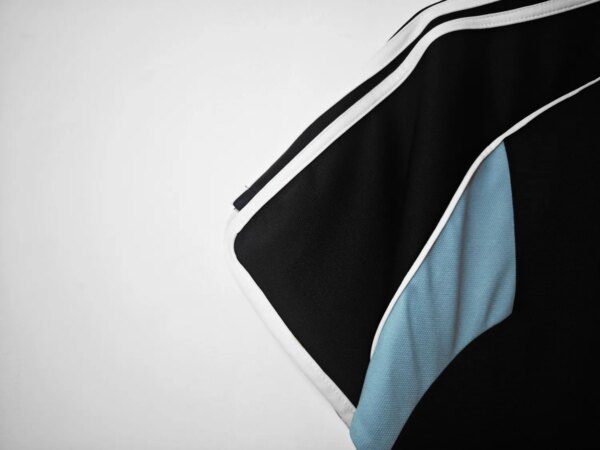 00-01 Newcastle United Away Retro Jersey - Image 6