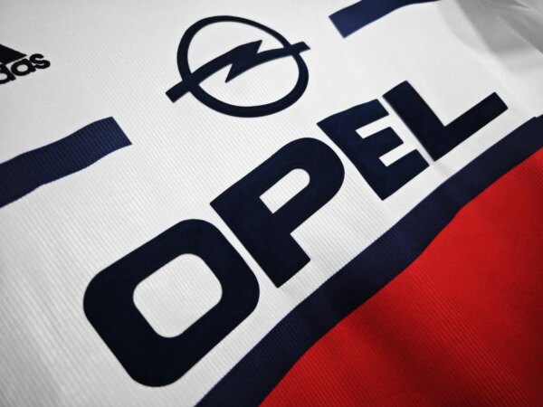 98-00  Bayern Munich Away Retro Jersey - Image 2