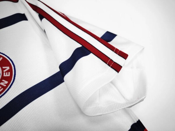 98-00  Bayern Munich Away Retro Jersey - Image 3