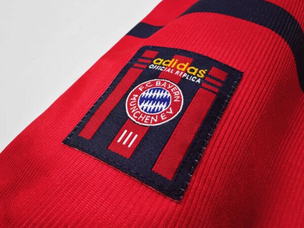 98-00  Bayern Munich Away Retro Jersey - Image 4
