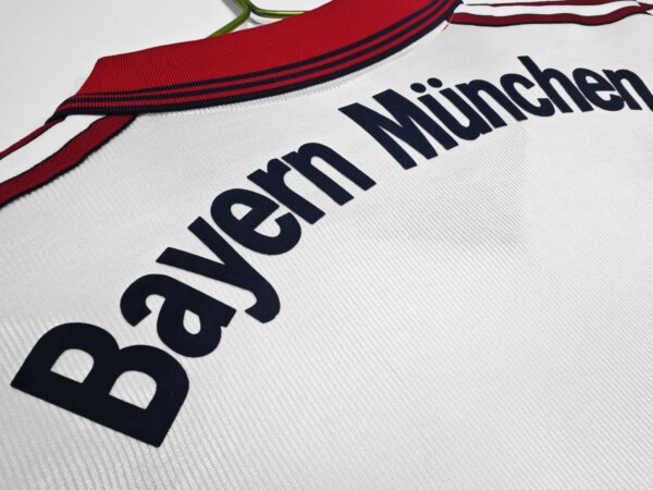 98-00  Bayern Munich Away Retro Jersey - Image 6