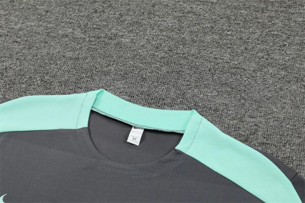 24-25 PSG Gray Short Sleeve Training Suit - Image 2