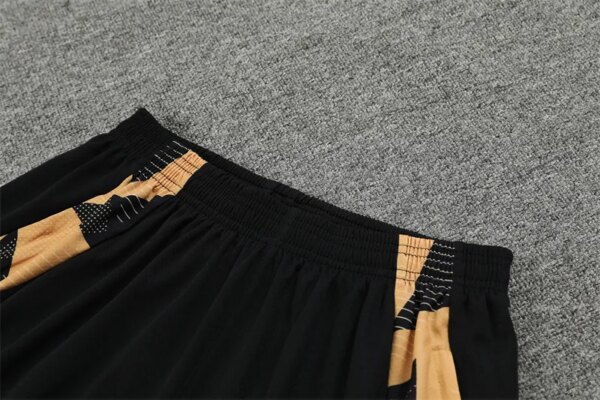 24-25 Real Madrid Black Gold Short Sleeve Training Suit - Image 5