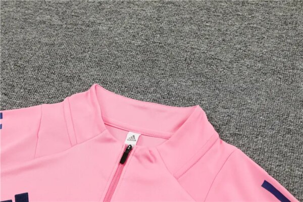 24-25 Arsenal Pink Training Suit - Image 2