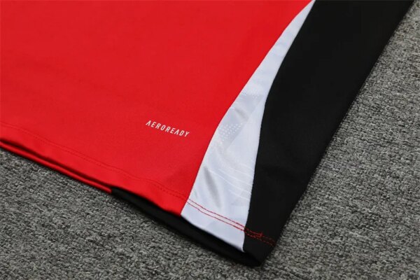24-25 Manchester United Red Training Suit - Image 5
