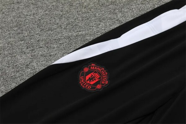 24-25 Manchester United Red Training Suit - Image 8