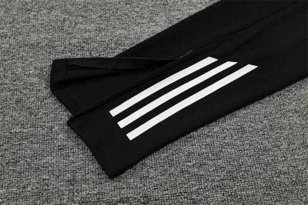 24-25 Manchester United Red Training Suit - Image 11