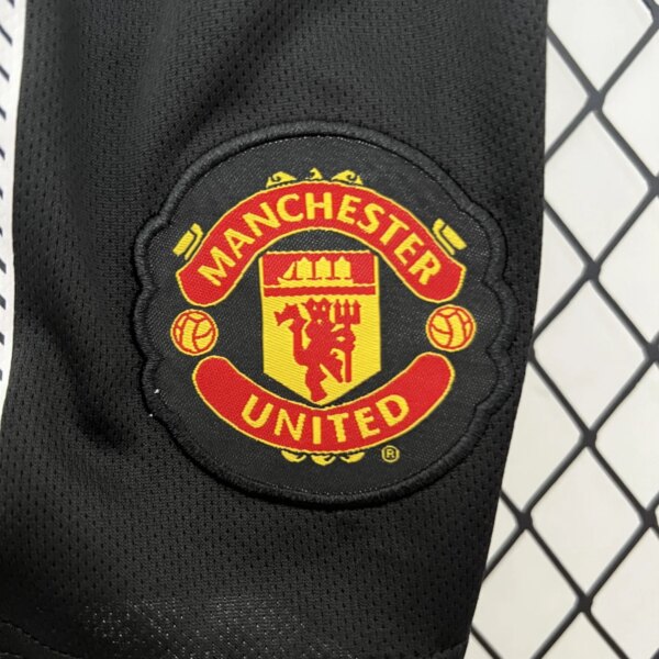 Retro 10-11 Manchester United Champions League Away Kids Kit - Image 6