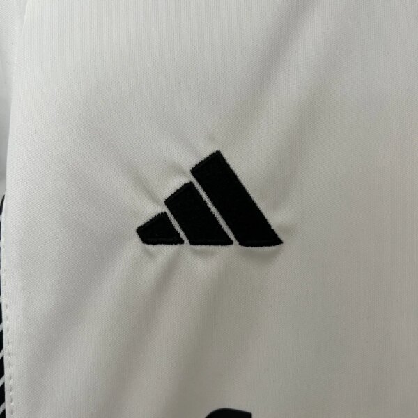 24-25 Colo Colo Home Kids Kit - Image 2