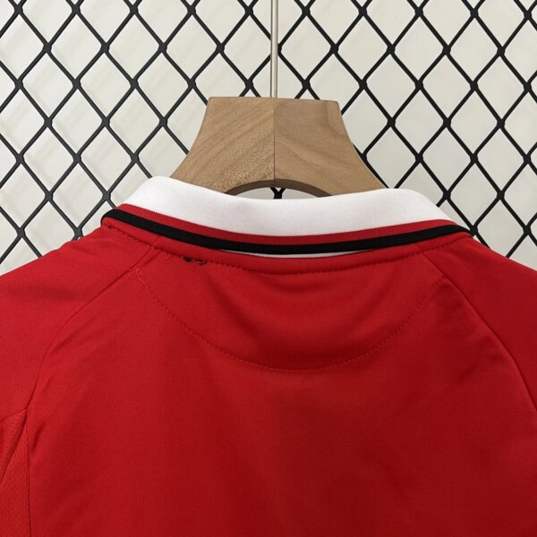 Retro 99-00 Manchester United Home Kids Kit - Image 6