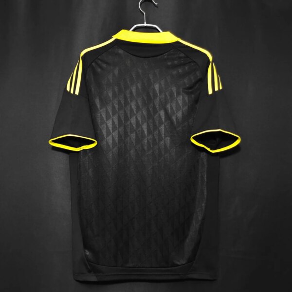10-11 Liverpool Third Retro Jersey - Image 3
