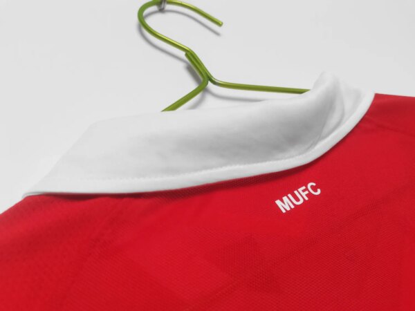 10-11 Manchester United Home Long Sleeve Retro Jersey - Image 2