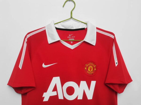 2010-11 Manchester United Home Retro Jersey - Image 6