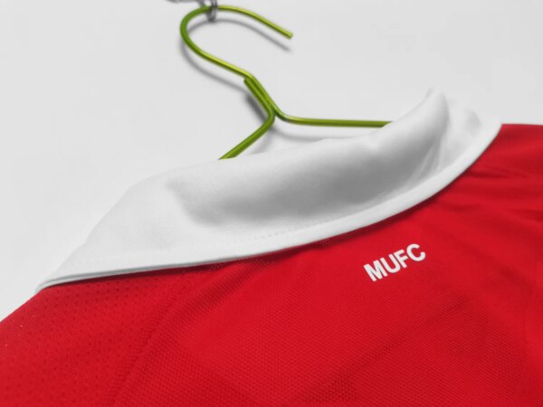 2010-11 Manchester United Home Retro Jersey - Image 8