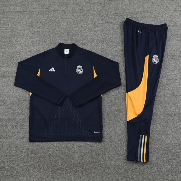 23-24 Manchester United Training Suit - Image 15