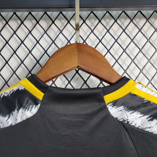 23-24 Juventus Home Kid Kit - Image 3