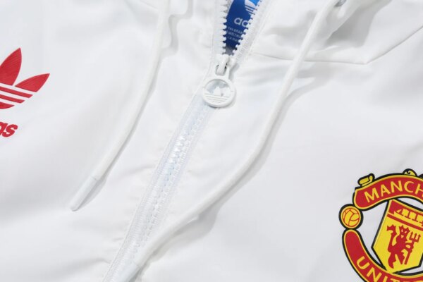 2023 Manchester United Player Hooded Windbreaker S-XXL - Image 4