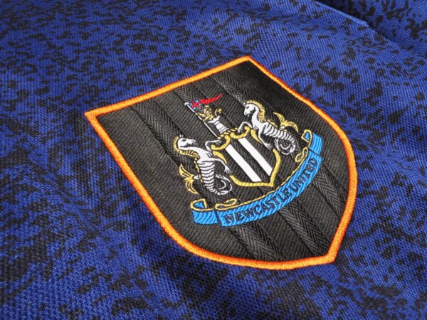 1997-98 Newcastle United Away Retro Jersey - Image 3