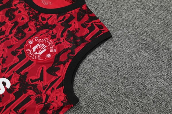 23-24 Manchester United Training Vest Suit - Image 4