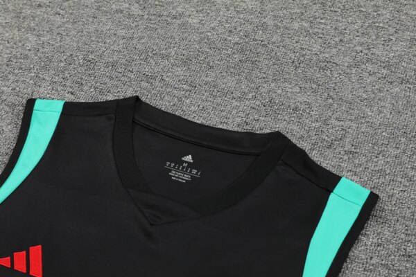 23-24 Manchester United Training Vest Suit - Image 8