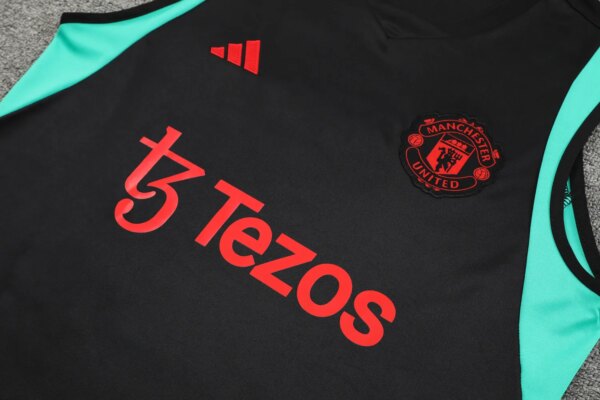 23-24 Manchester United Training Vest Suit - Image 9
