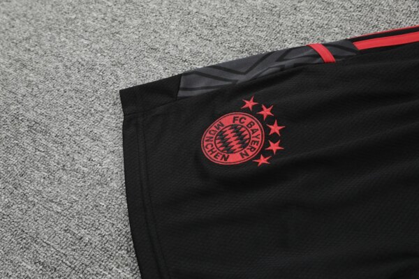 23-24 Bayern Munich Training Vest Suit - Image 11
