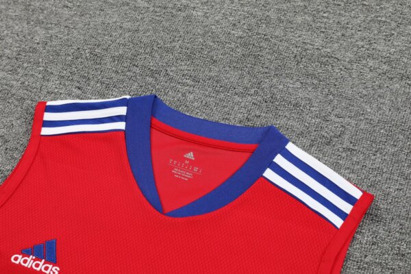 23-24 Bayern Munich Training Vest Suit - Image 13