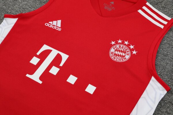 23-24 Bayern Munich Training Vest Suit - Image 9