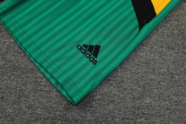 23-24 Bayern Munich Training Vest Suit - Image 9