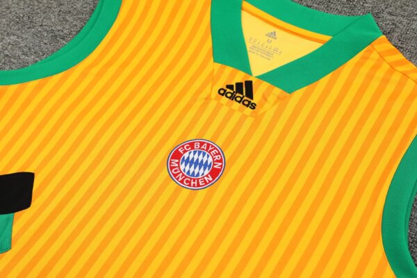 23-24 Bayern Munich Training Vest Suit - Image 13