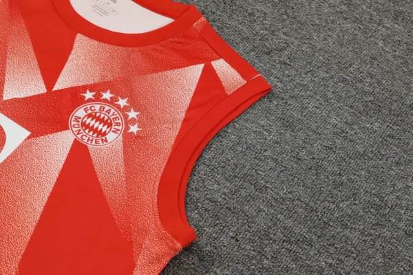 23-24 Bayern Munich Training Vest Suit - Image 8