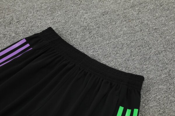 23-24 Bayern Munich Training Vest Suit - Image 9
