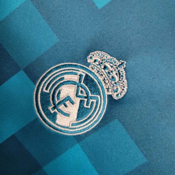 Retro17-18 Real Madrid Third Kids Kit - Image 3