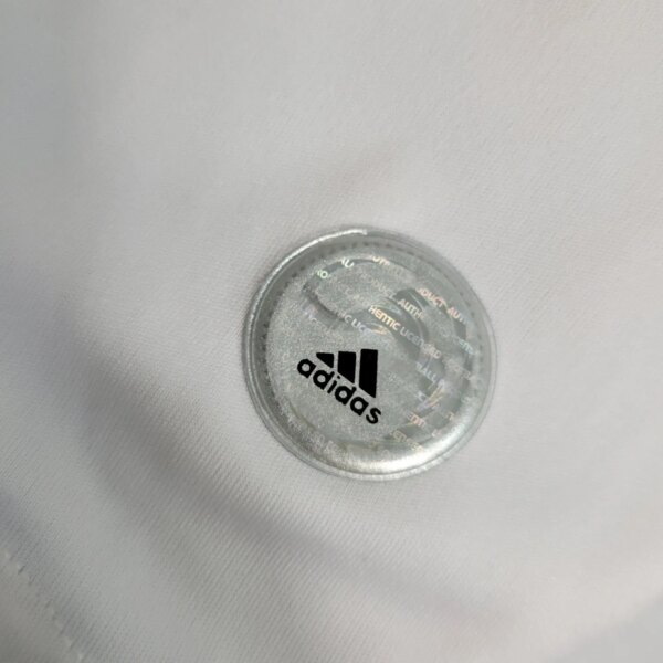 09-10 AC Milan Away Retro Jersey - Image 5