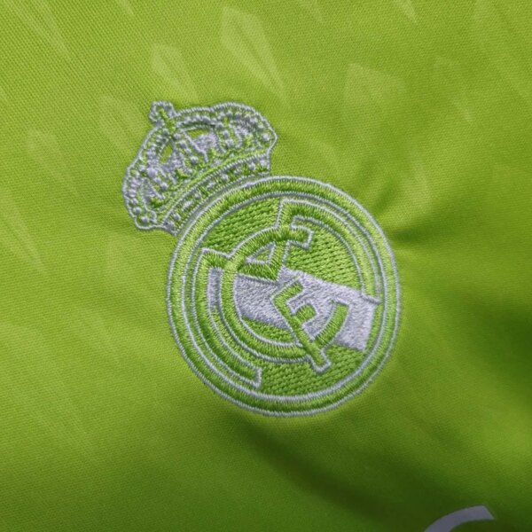 23-24 Real Madrid GK Kids Kit - Image 2