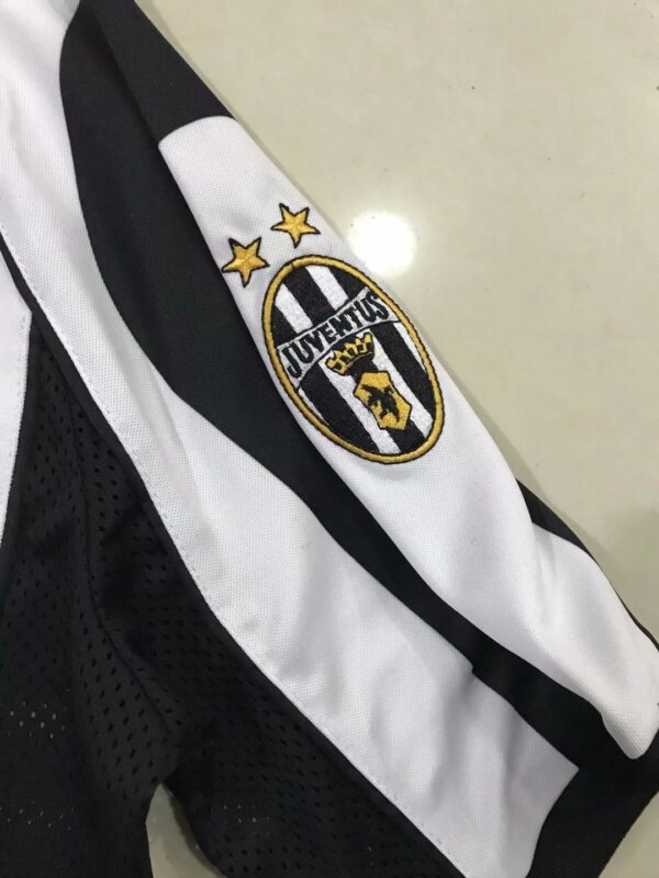 97-98 Juventus Home Retro Jersey - Image 4