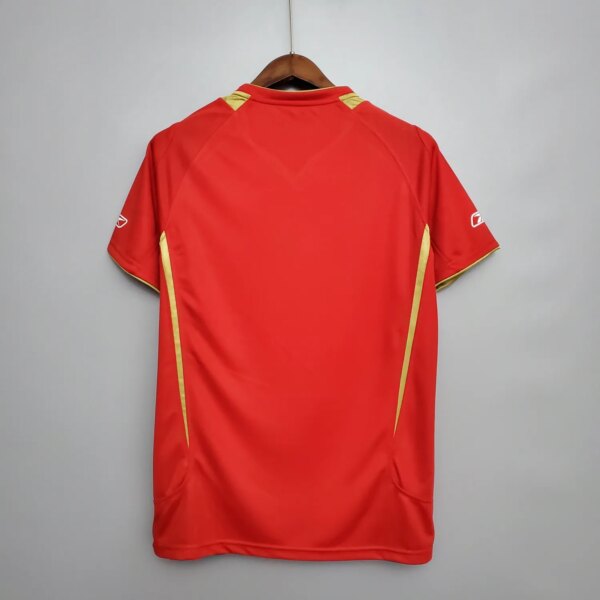 05-06 Liverpool Home Retro Jersey - Image 2