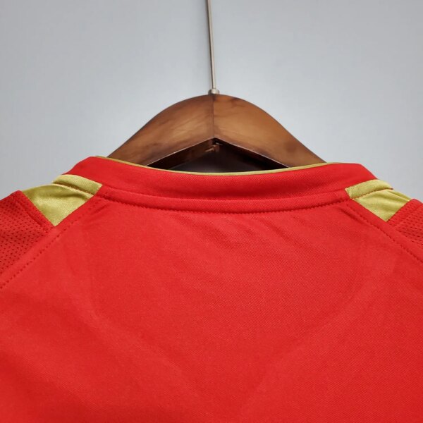 05-06 Liverpool Home Retro Jersey - Image 3