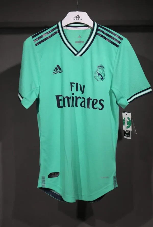 Real Madrid Third Kit Retro 19-20 - Image 2