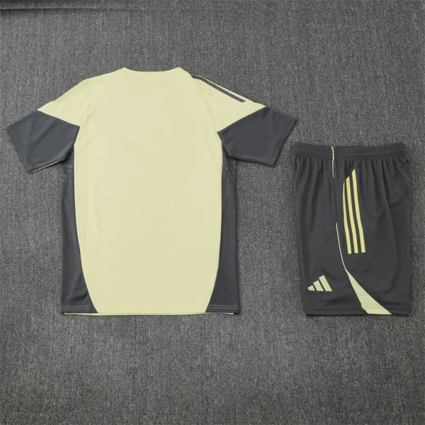 25-26 Real Madrid Short Sleeve Training Suit - Image 5