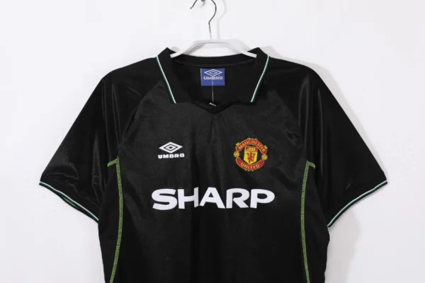 Manchester United Third Kit Retro 98-99 - Image 9